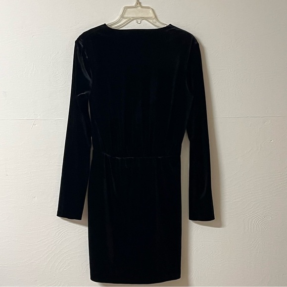 Banana Republic Black Velvet Faux Wrap Mini Dress Size Small - Picture 6 of 9